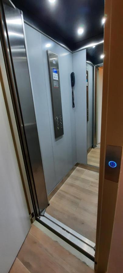 AR28-1, Coqueto apartamento en primera línea de playa Villajoyosa Exterior foto