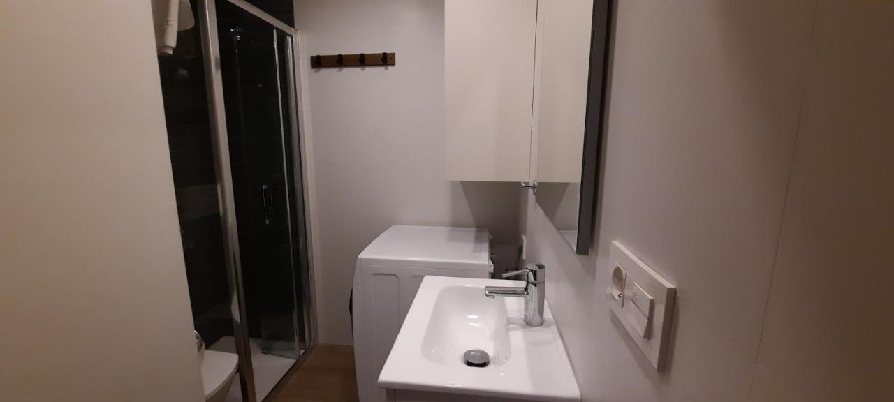 AR28-1, Coqueto apartamento en primera línea de playa Villajoyosa Exterior foto